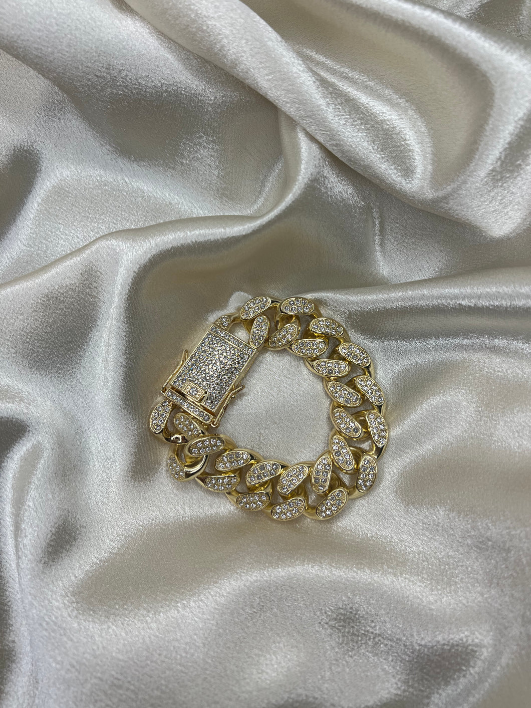 iced cuban link bracelet